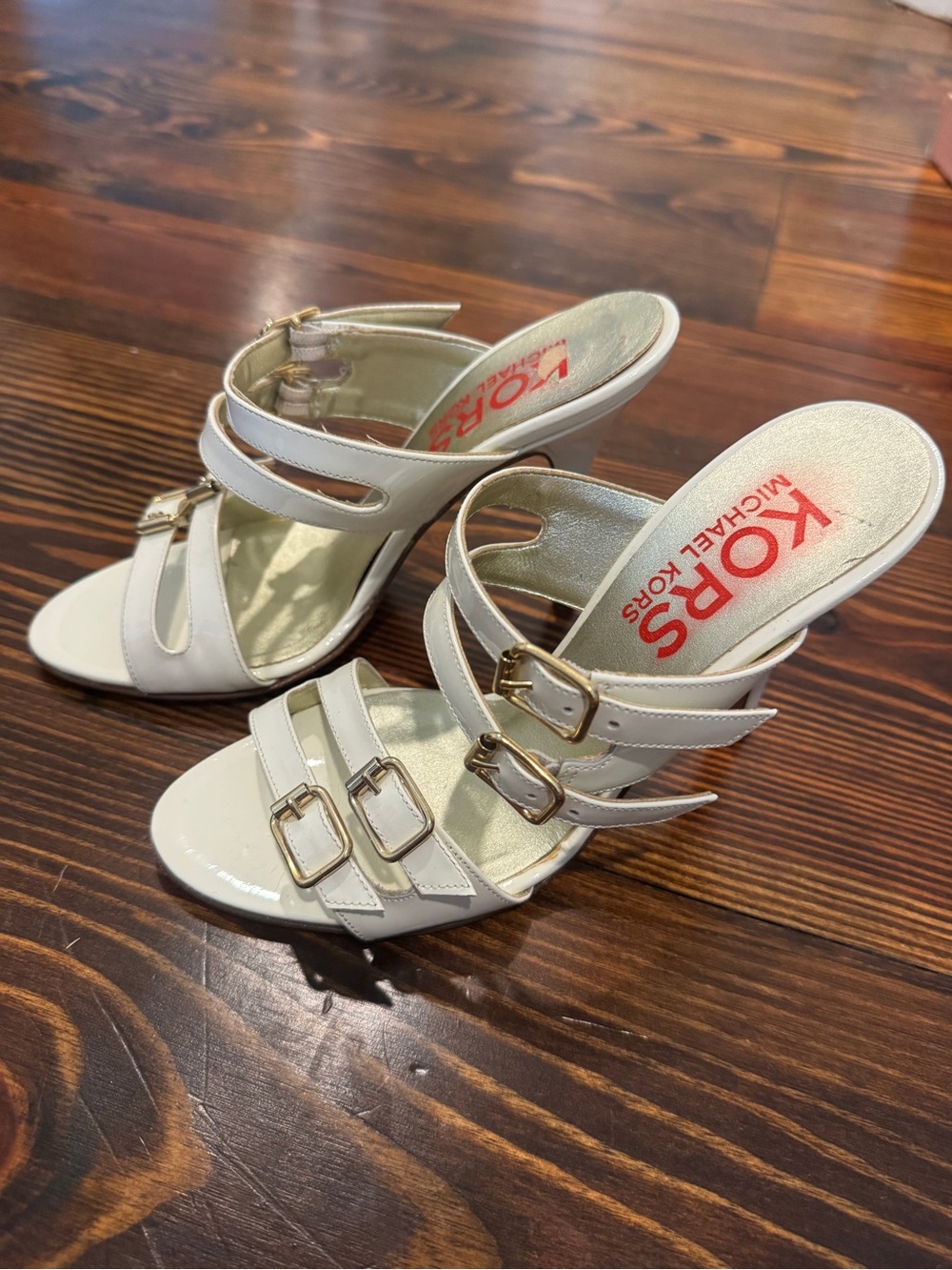 Women’s Michael Kors White Leather Beverly Buckled Mid Heel Sandals Size 6 1/2